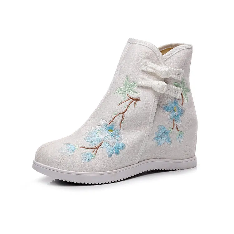 Ethnic Style Embroidered Height Increasing Insole Canvas Shoes