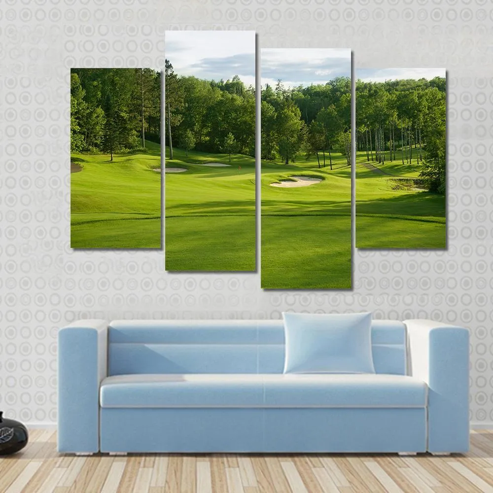 Golf Green With Bunkers Canvas Wall Art