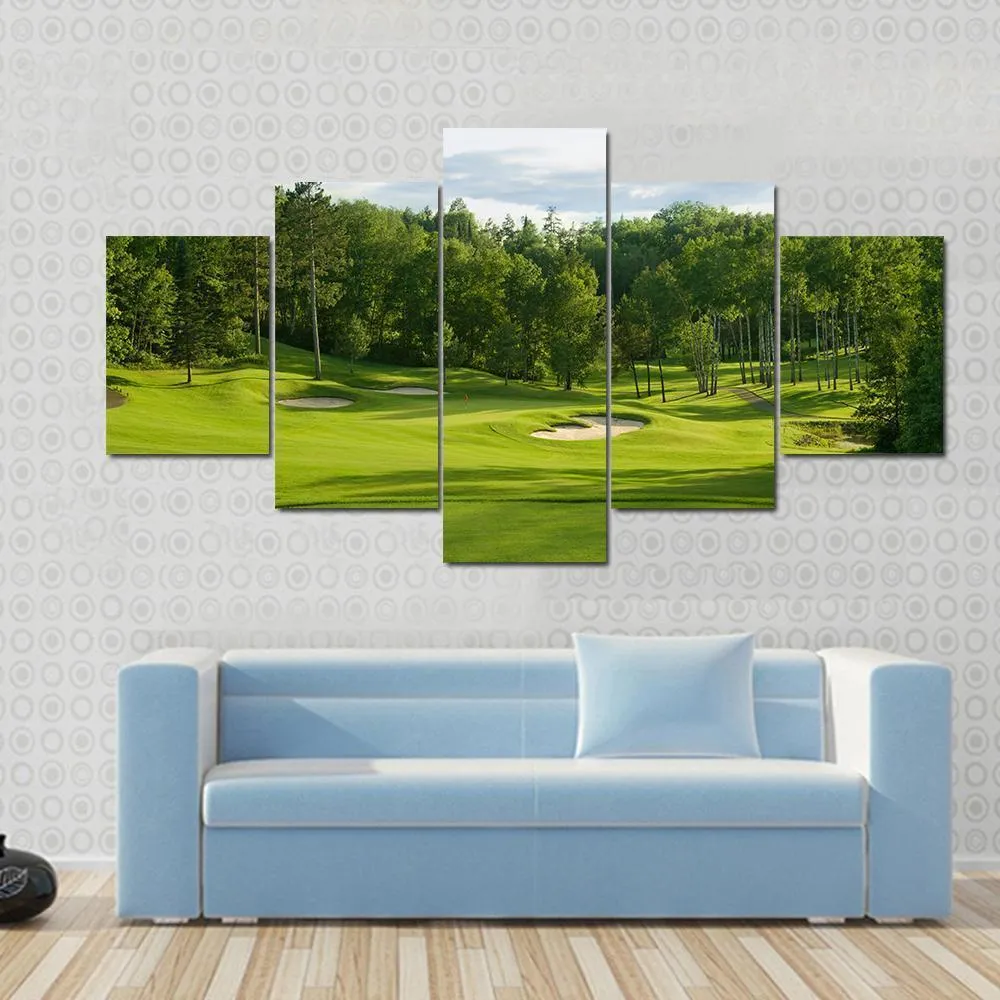 Golf Green With Bunkers Canvas Wall Art