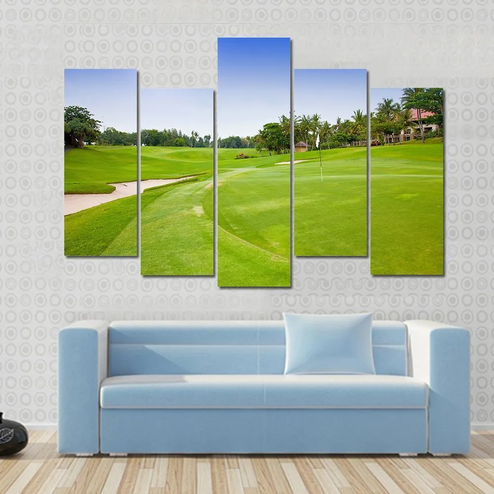 Green Field For Golf Canvas Wall Art