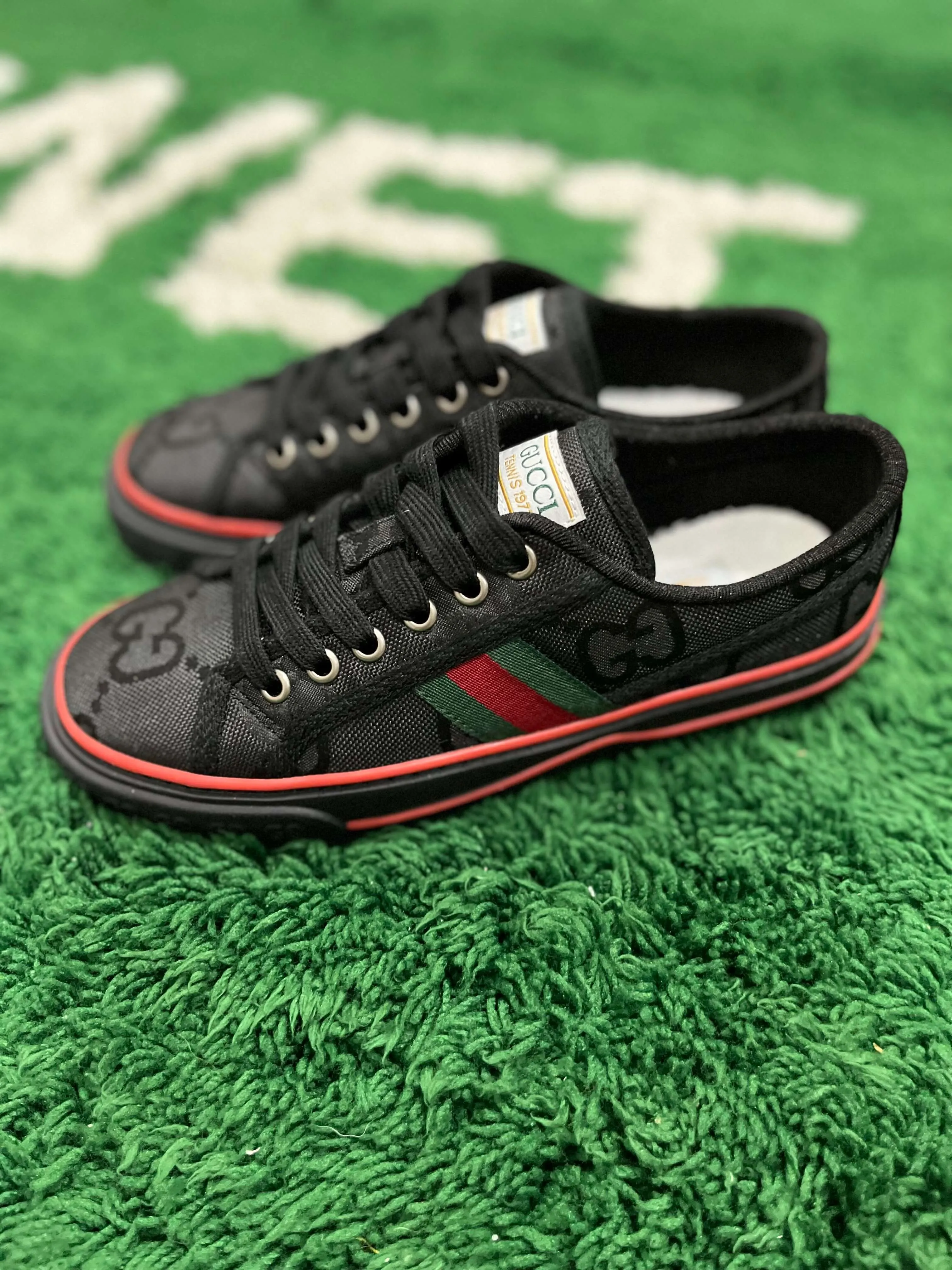 Gucci Tennis 1977 Low-Top Sneakers in Black Canvas