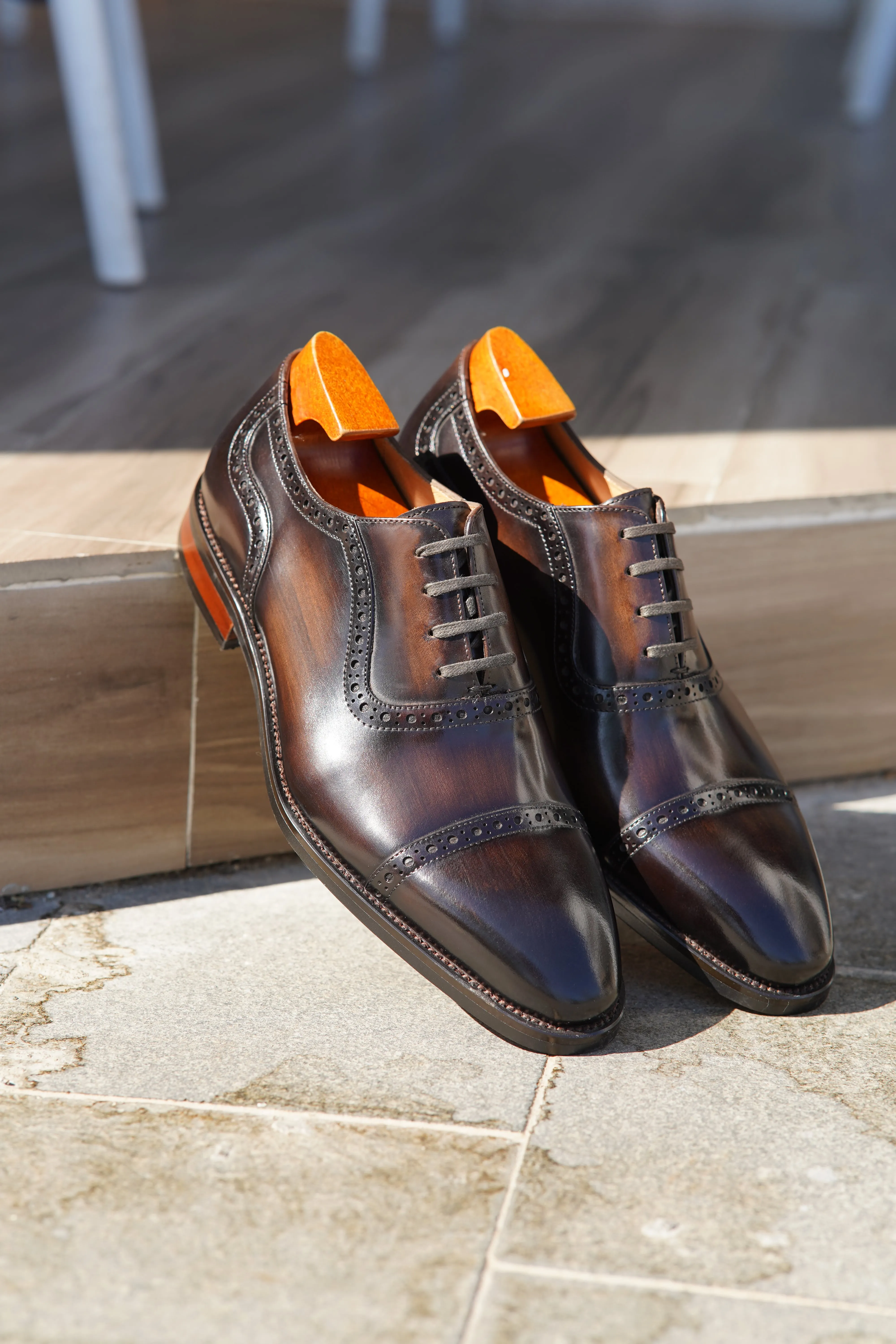 Hand-Painted Brown Oxford Shoes