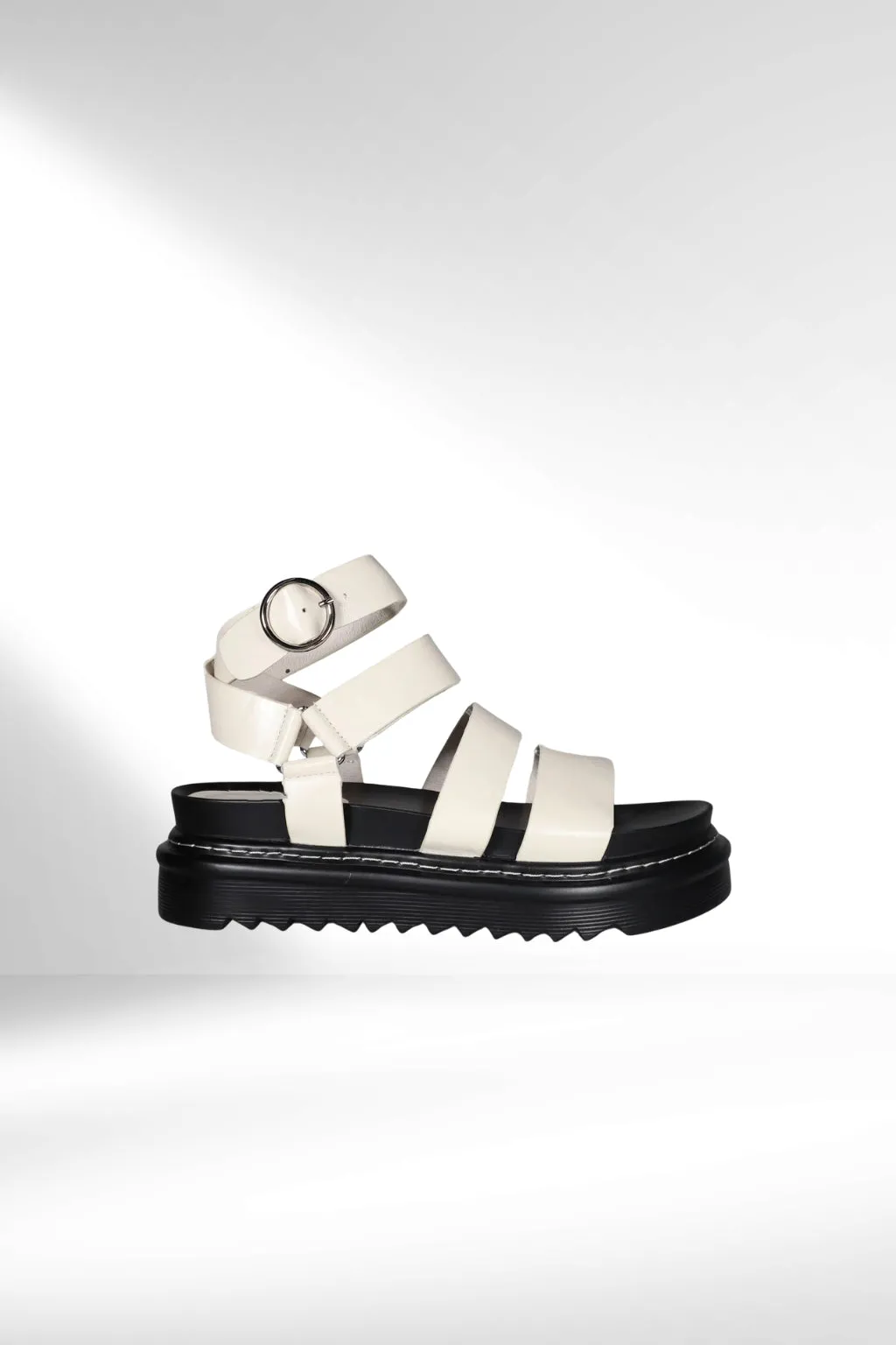 Minx Sadie Sandals Ivory Black