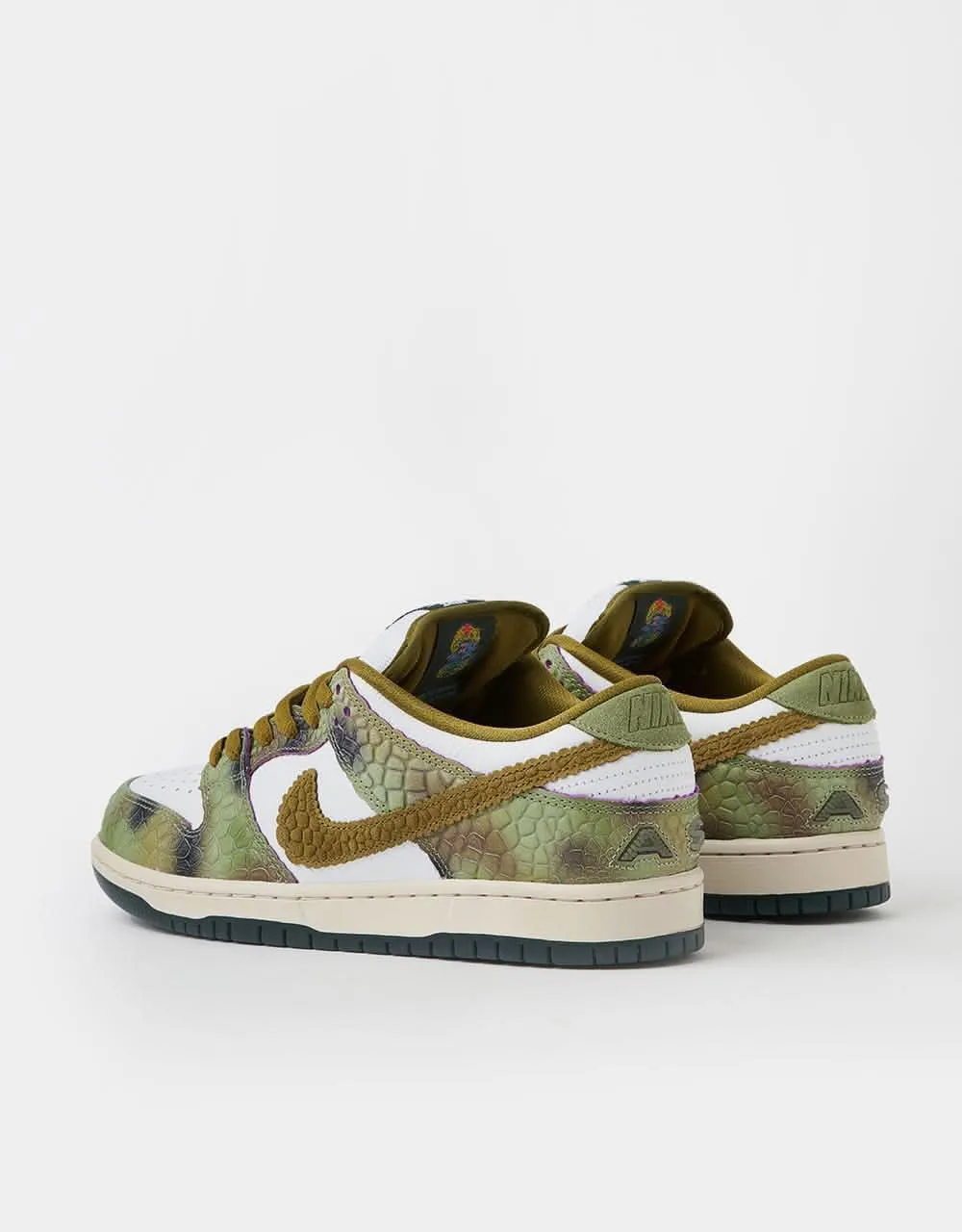 Nike SB 'Alexis Chameleon' Dunk Low Pro QS Skate Shoes - Oil Green/Desert Moss-White