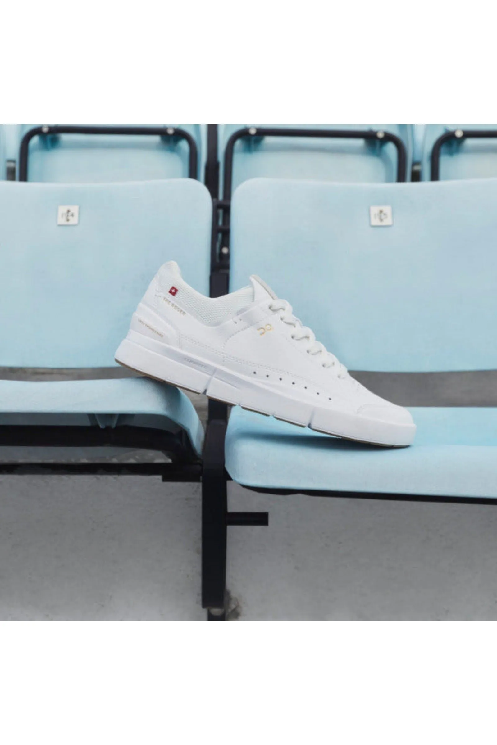 On Running-THE ROGER Centre Court Women's Sneakers 48.99437 | White/Gum | Clearance Final Sale