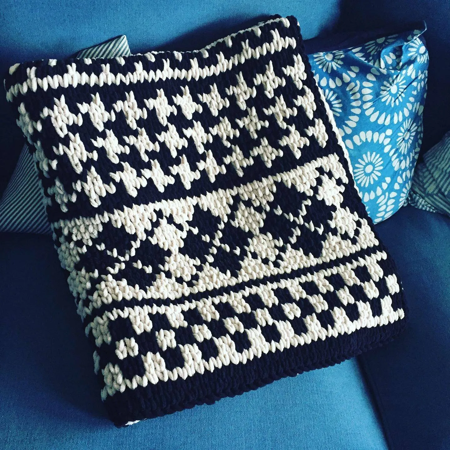 PATTERN: Preppy Vibes Scandinavian Blanket