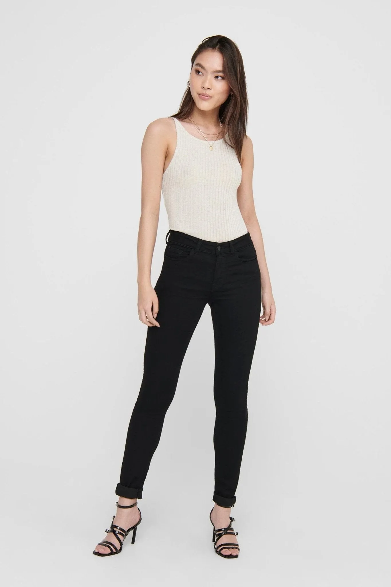 Performance Jeans - Black (mid-waist)