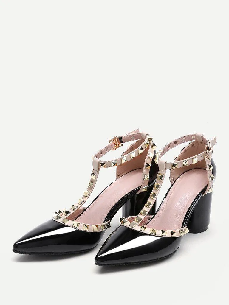 Rockstud Decorated Point Toe Heeled Shoes