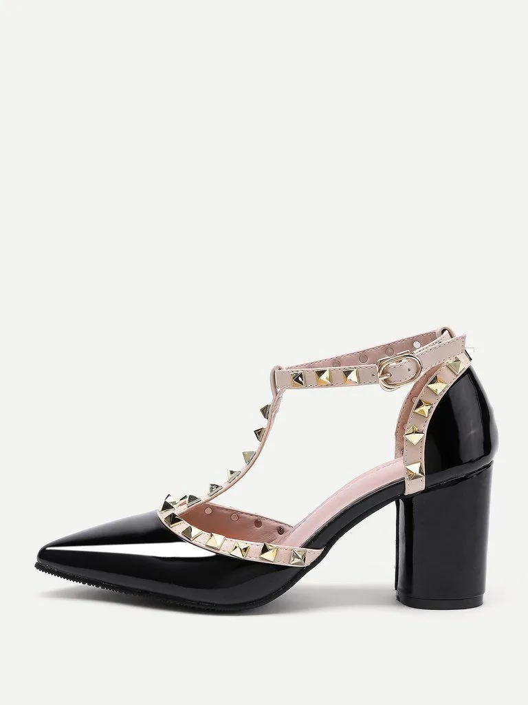 Rockstud Decorated Point Toe Heeled Shoes