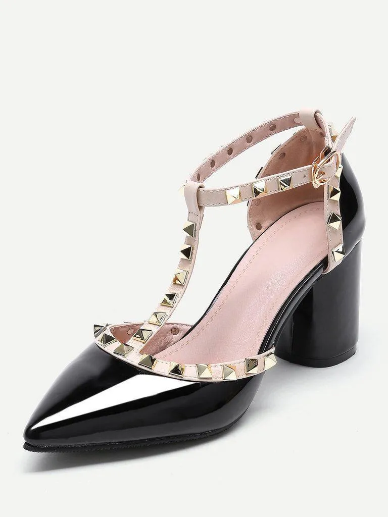 Rockstud Decorated Point Toe Heeled Shoes