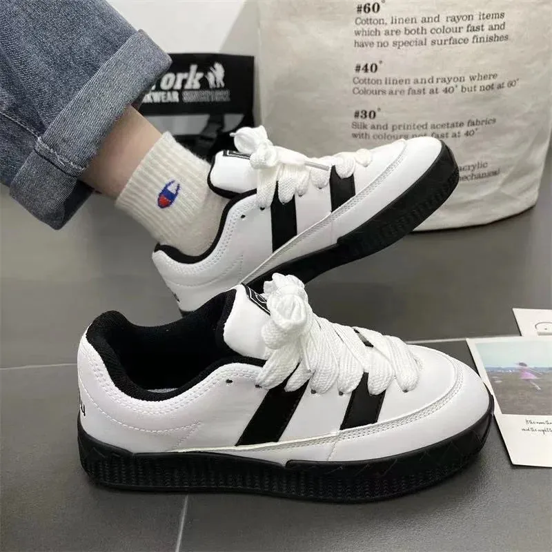 Wiaofellas Men Fashion Black White Sneakers Harajuku Style Vintage Casual Skateboard Shoes Youthful High Quality Cool Outdoor Walking Shoes